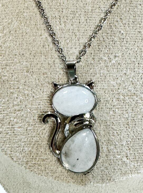 None Jewelry - White Cat Pendant Necklace Silver Tone Cute Kitty White Quartz Look N433